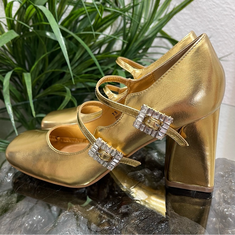 NWT Cape Robbin Metallic Gold Mary Jane Block Heels with Rhinestone Buckles